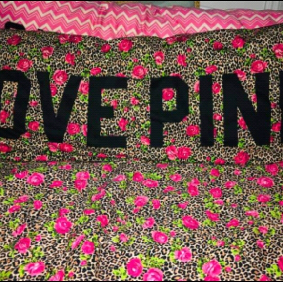 PINK Victoria's Secret Bedding Vs Pink Comforter Poshmark